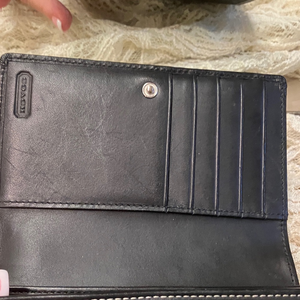 Coach Black Designer Signature Wallet - Picture 4 of 13